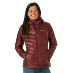 Columbia Joy Peak Hooded Jacket - Women's - 2023 Model -Ski Equipment Discounts FW23 Columbia WomensJoyPeakHoodedJacket Malbec Model1
