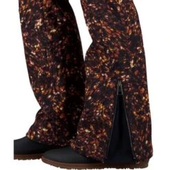 Obermeyer Printed Clio Softshell Pa - Women's 19 Obermeyer Printed Clio Softshell Pa - Women's -Ski Equipment Discounts fw22 1503821118 s07 moddet3