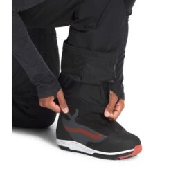 The North Face Chakal Pant - Men's -Ski Equipment Discounts fw22 nf0a5iyv jk3 modelalt1