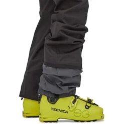 Patagonia Snowbelle Stretch Pants - Women's (31160) -Ski Equipment Discounts fw22 wbf20 31160 blk bjgaiter