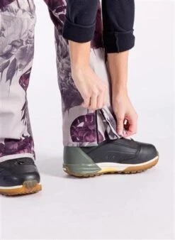 L1 Premium Goods Loretta Overall Bibs - Women's -Ski Equipment Discounts fw23 l1pg n873893 ghost 4