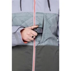 686 Athena Insulated Jacket - Women's -Ski Equipment Discounts fw23 686 womensathenainsulatedjacket goblingreencolorblock 10