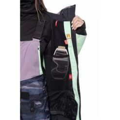 686 GTX Skyline Shell Jacket - Women's 40 686 GTX Skyline Shell Jacket - Women's -Ski Equipment Discounts fw23 686 womensgtxskylineshelljacket keylime 5