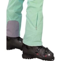 Obermeyer Bliss Bib Pant - Women's -Ski Equipment Discounts fw23 obermeyer womensblissbibpant minttobe 4