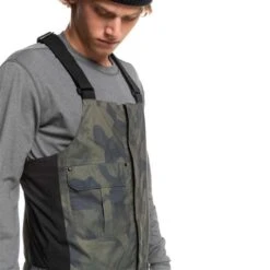 Quiksilver Utility Bib - Men's -Ski Equipment Discounts fw23 quiksilver mensutilitybib trueblackfadeoutcamo 3