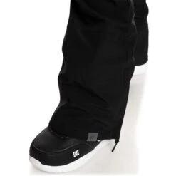 Roxy Rising High Pant - Women's - 2024 Model -Ski Equipment Discounts fw23 roxy womensrisinghighpant trueblack 4