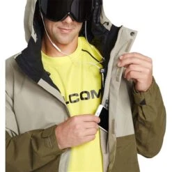 Volcom L Ins Gore-Tex Jacket - Men's -Ski Equipment Discounts fw23 volcom menslinsulatedgoretexjacket darkkhaki 5